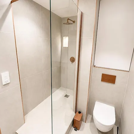 Elegant 2 Pieces Boulogne-Billancourt